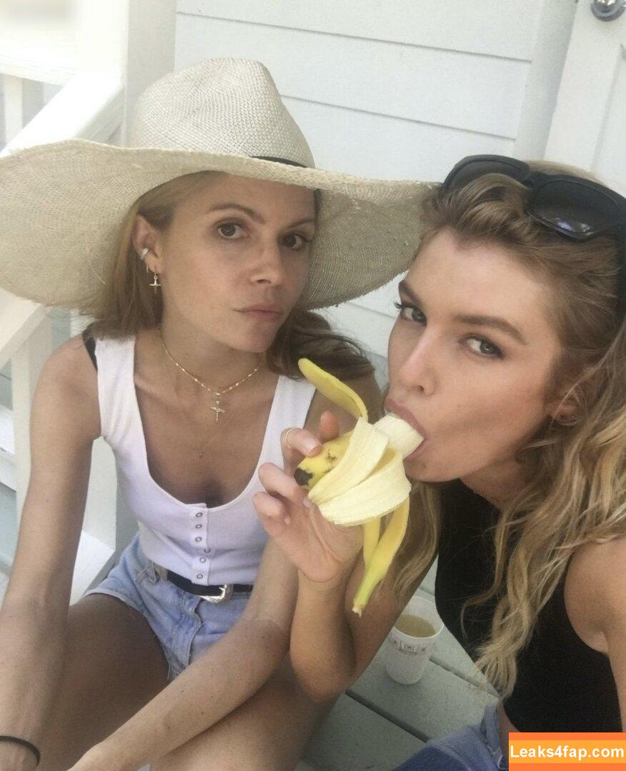 Stella Maxwell / stellamaxwell слитое фото фото #0502