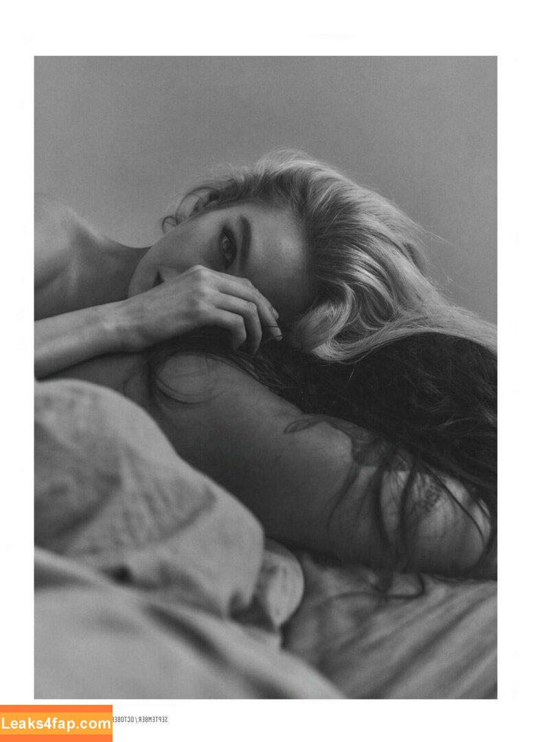 Stella Maxwell / stellamaxwell слитое фото фото #0592