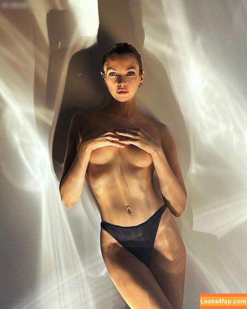 Stella Maxwell / stellamaxwell слитое фото фото #0672