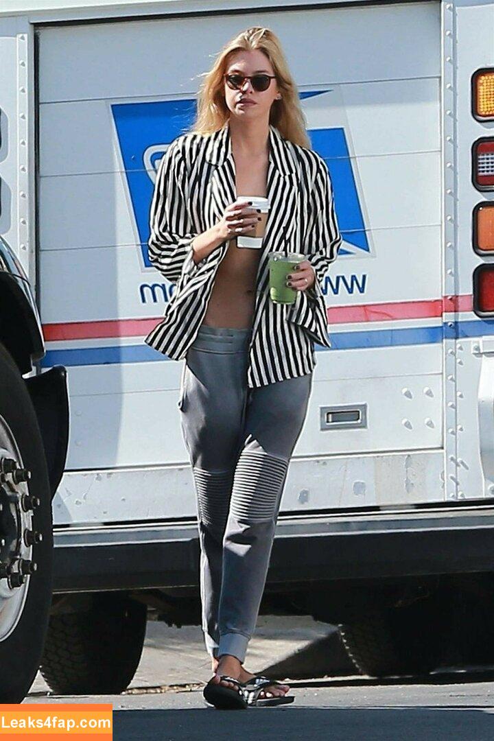 Stella Maxwell / stellamaxwell слитое фото фото #0784