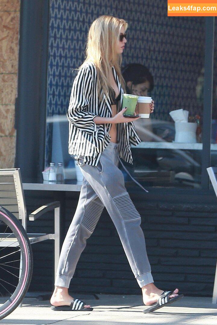 Stella Maxwell / stellamaxwell слитое фото фото #0793