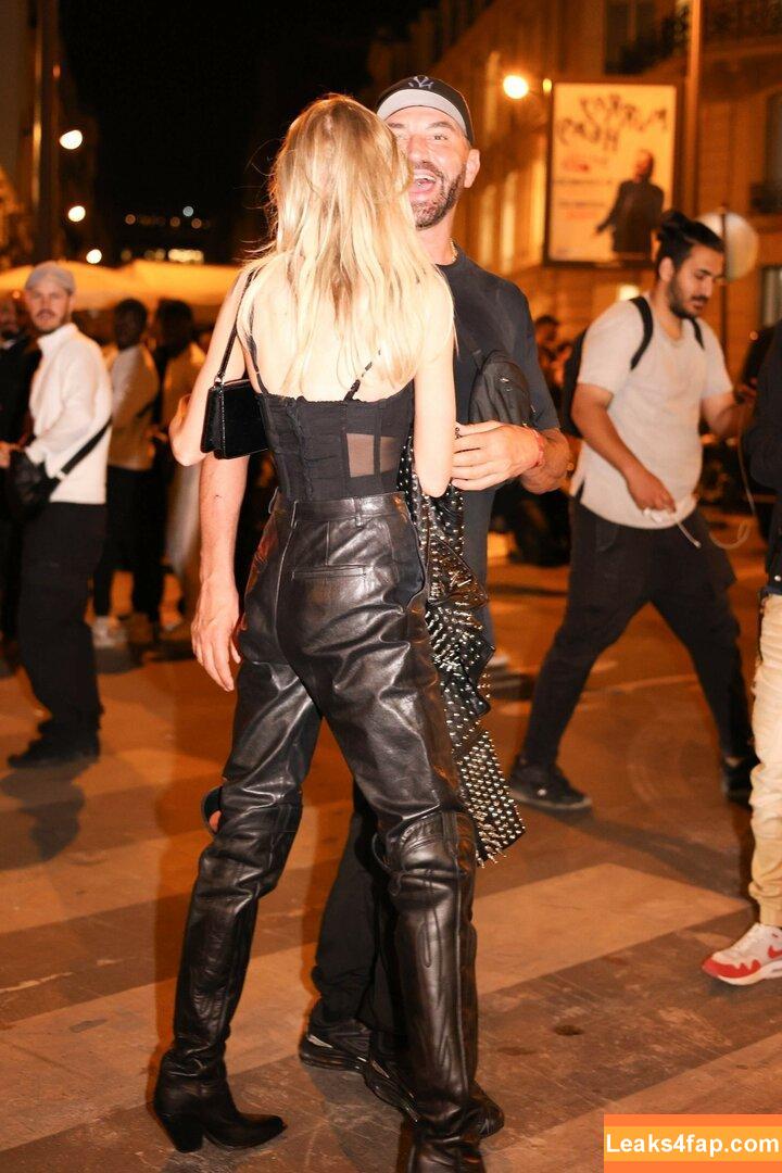 Stella Maxwell / stellamaxwell слитое фото фото #0826