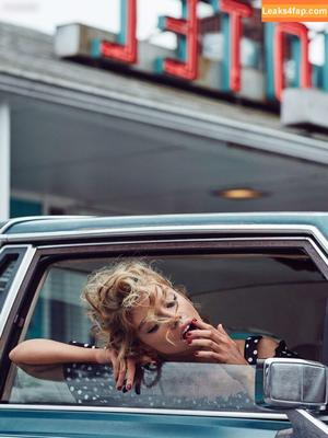 Stella Maxwell фото #0069