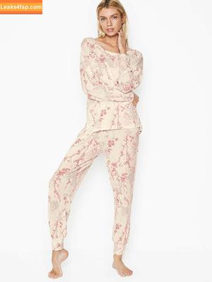 Stella Maxwell фото #0387