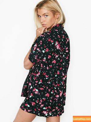 Stella Maxwell фото #0453