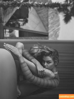 Stella Maxwell фото #0468
