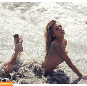 Stella Maxwell фото #0482