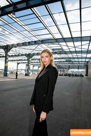 Stella Maxwell фото #0774