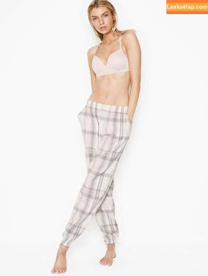 Stella Maxwell фото #0971