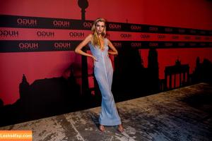 Stella Maxwell photo #1020