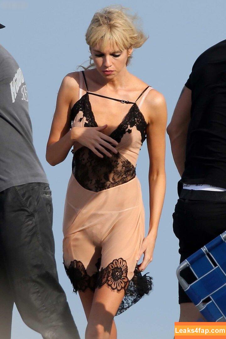Stella Maxwell / stellamaxwell leaked photo photo #2105