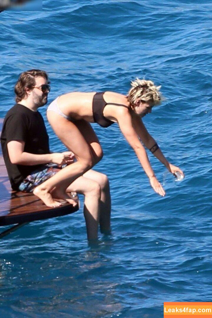 Stella Maxwell / stellamaxwell leaked photo photo #2122