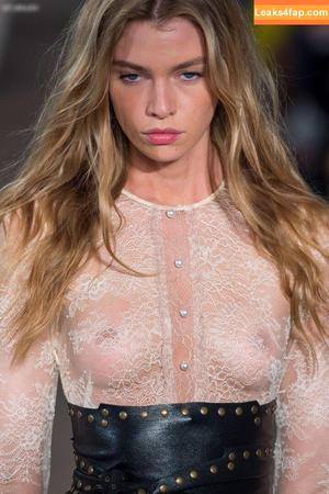 Stella Maxwell photo #2020