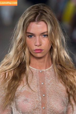 Stella Maxwell photo #2021