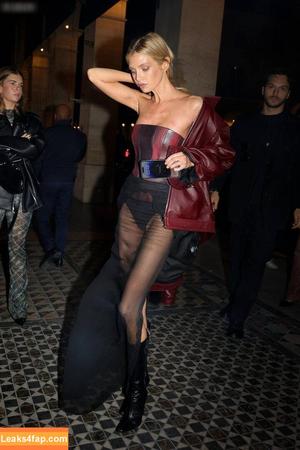 Stella Maxwell photo #2094