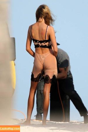Stella Maxwell photo #2107