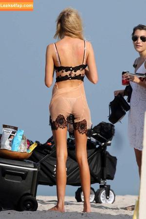 Stella Maxwell photo #2108