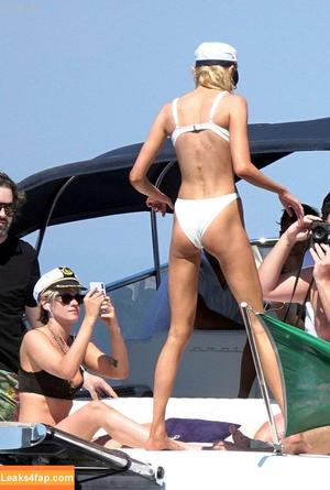 Stella Maxwell photo #2120