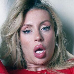 Stella Scandic photo #0008