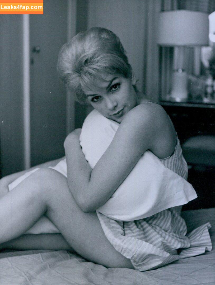 Stella Stevens / stellastevenss слитое фото фото #0002