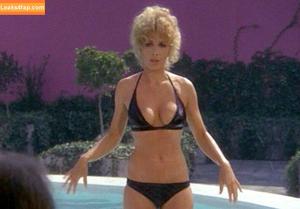 Stella Stevens photo #0011