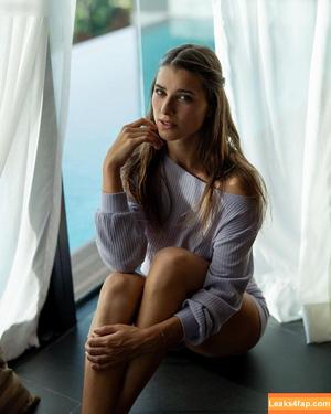 Stella Tiana Stegmann photo #0196