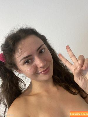 Stella Violet photo #0485