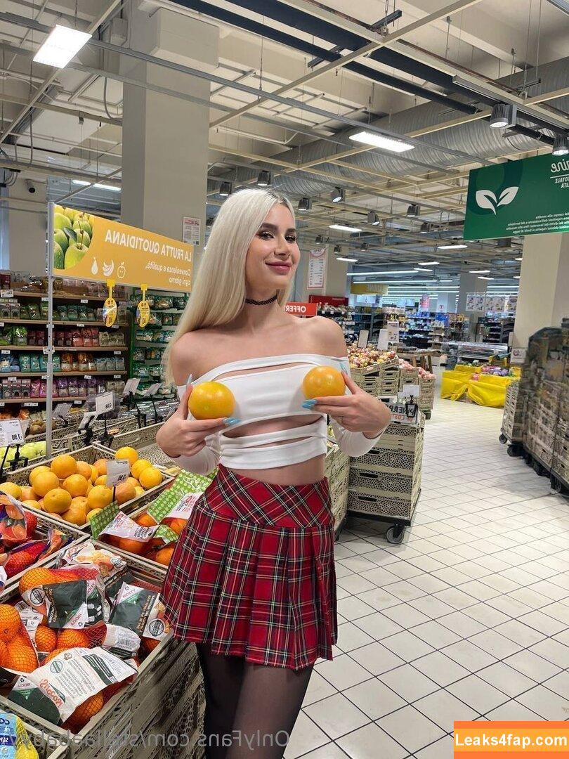 stellaababyy / stellaababyy_ leaked photo photo #0042