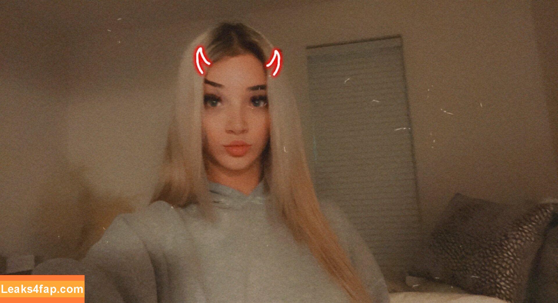 stellasamore /  leaked photo photo #0169