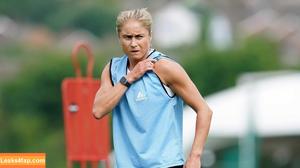 Steph Houghton photo #0016