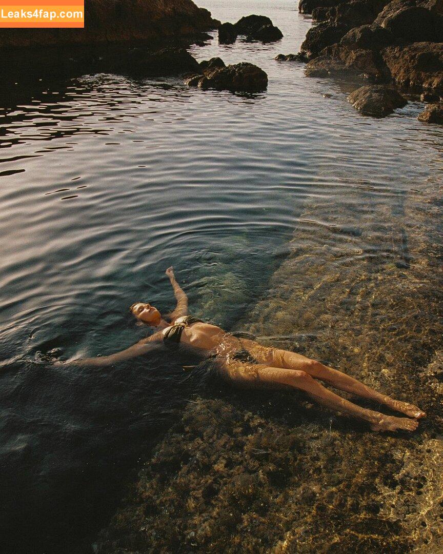 Steph Mandich / shopmononoke / stephmandich слитое фото фото #0114