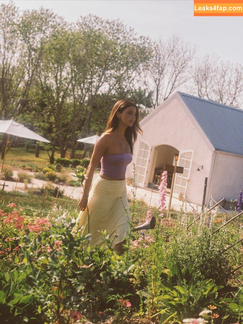 Steph Mandich / shopmononoke / stephmandich leaked photo photo #0501