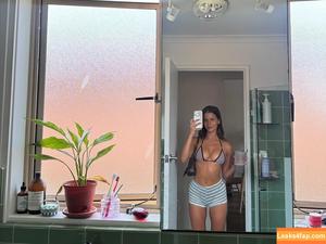 Steph Mandich photo #0496