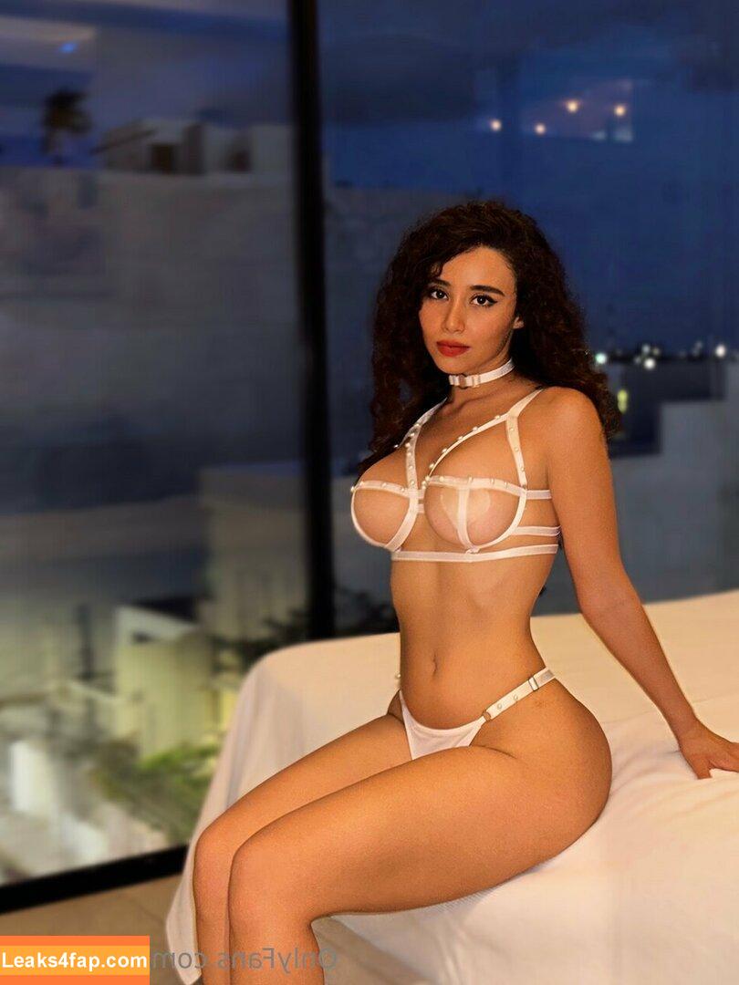 Stephani Valadez / stephanivaladezofficial leaked photo photo #0253