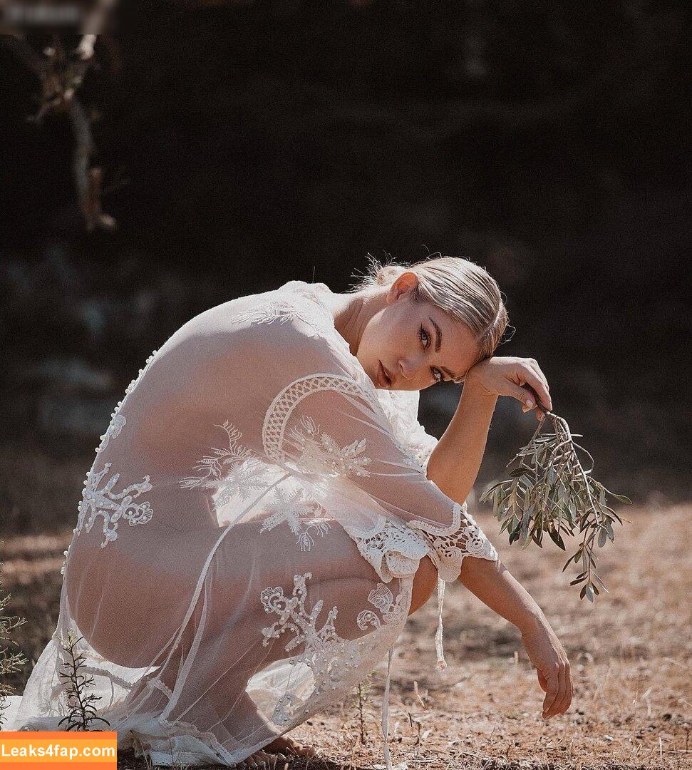 Stephanie Davis / elaine-dvs... / stephaniedavis88 leaked photo photo #0317