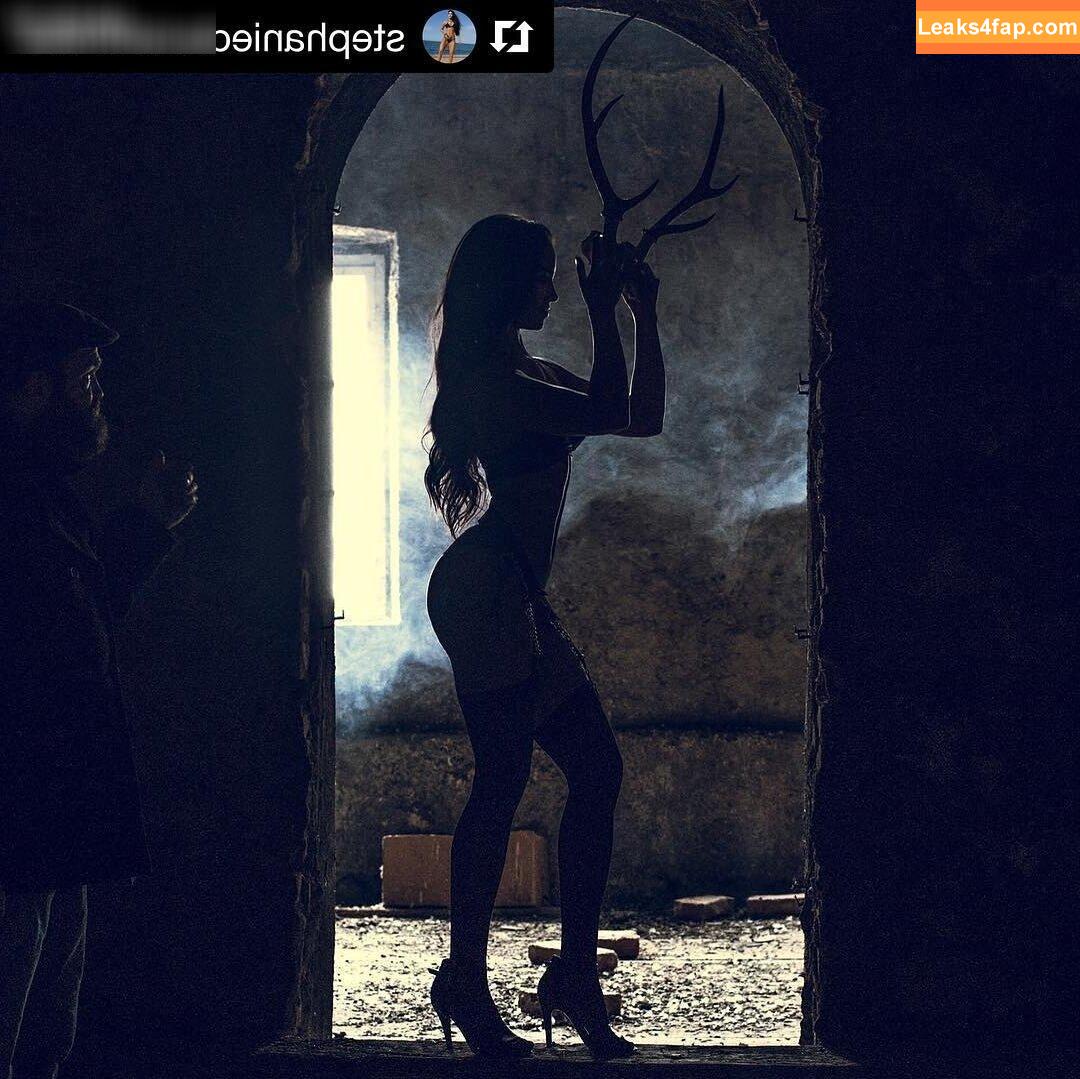 Stephanie Davis / elaine-dvs... / stephaniedavis88 leaked photo photo #0350