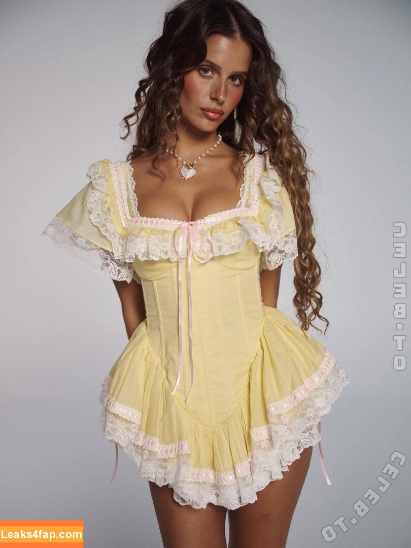 Stephanie Mandich / stephmandich слитое фото фото #0309