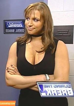 Stephanie McMahon photo #0087