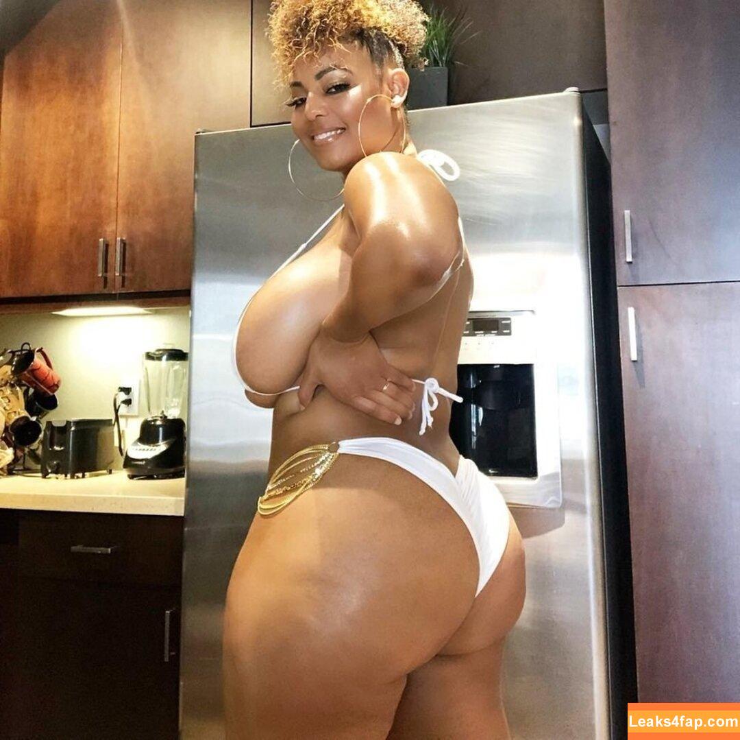 Stephanie Nelson /  leaked photo photo #0005