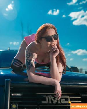 Stephanie Pluim photo #0009