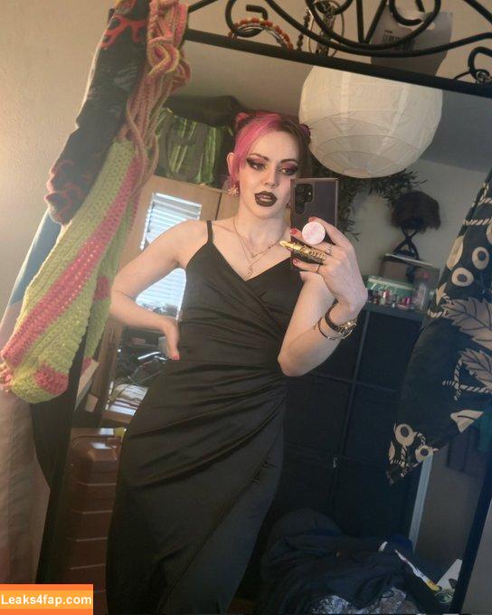 Stephanie Sorensen / https: / shatteredpolaroids / shatteredsfw leaked photo photo #0001