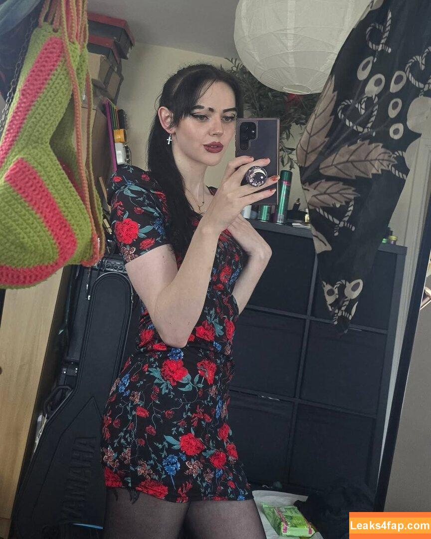 Stephanie Sorensen / https: / shatteredpolaroids / shatteredsfw leaked photo photo #0021