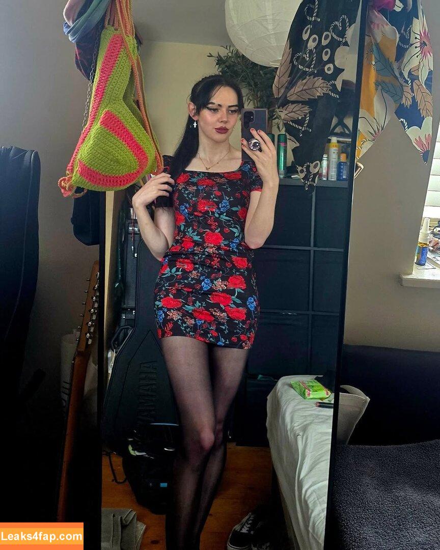 Stephanie Sorensen / https: / shatteredpolaroids / shatteredsfw слитое фото фото #0023