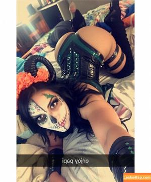 Stephanie Vaquer photo #0049