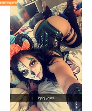 Stephanie Vaquer photo #0072