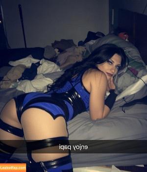 Stephanie Vaquer фото #0089