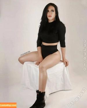 Stephanie Vaquer photo #0131