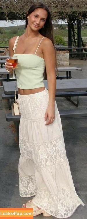 Stephanie Zustovich photo #0360