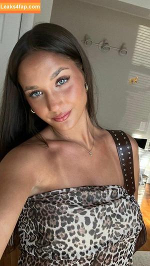 Stephanie Zustovich photo #0362