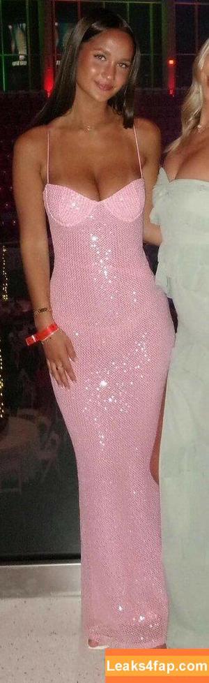 Stephanie Zustovich photo #0371